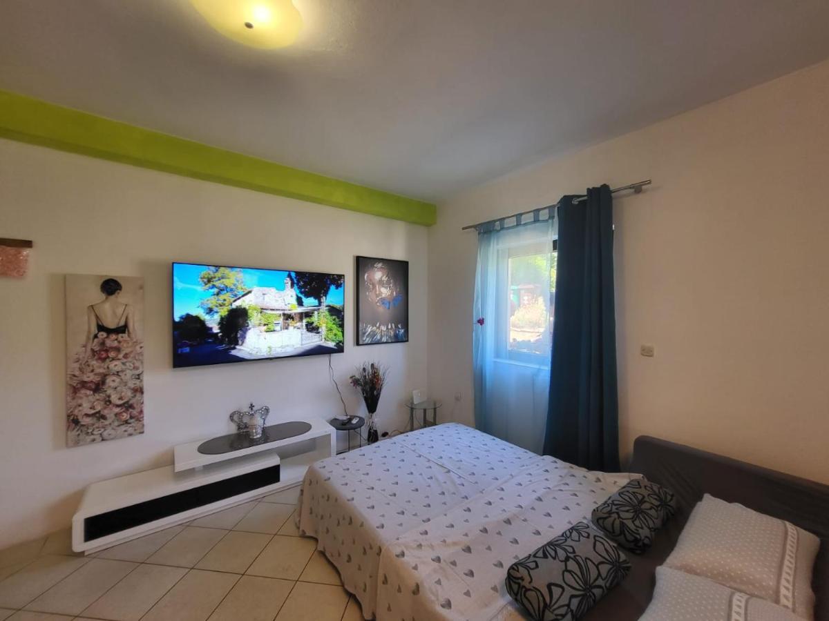 Apartment With Private Parking Self Check In *
