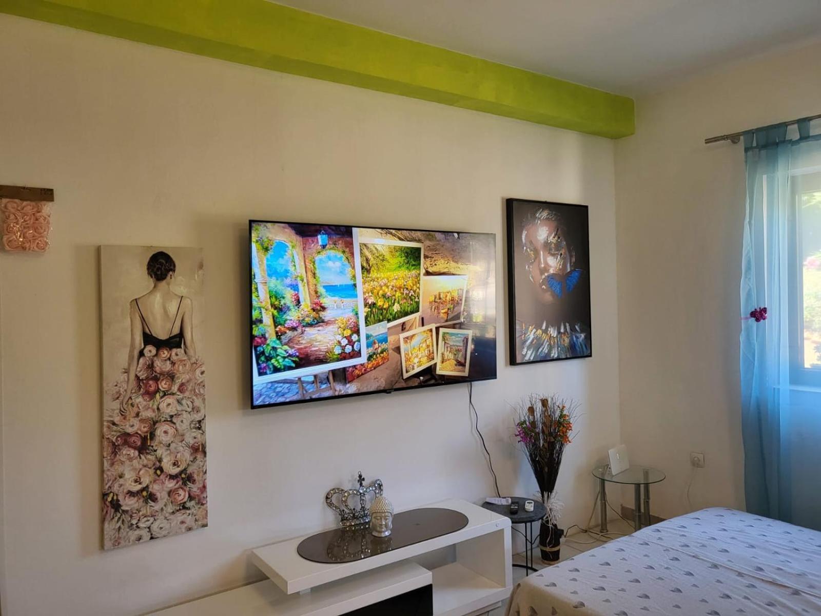 Apartment With Private Parking Self Check In Pula