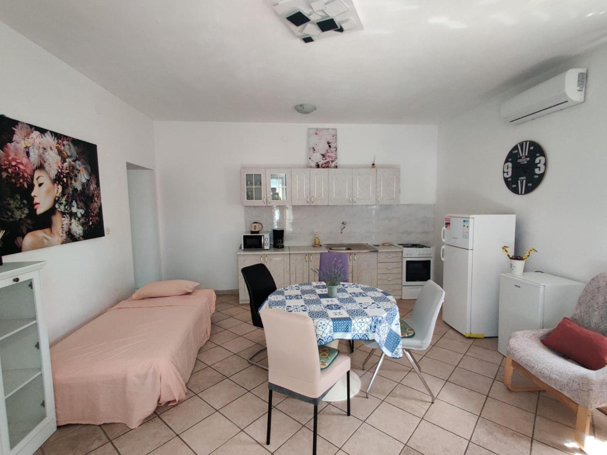 Apartment With Private Parking Self Check In